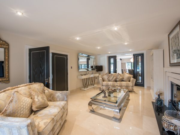 Custom build home - Warlingham, Surrey - photo of lounge