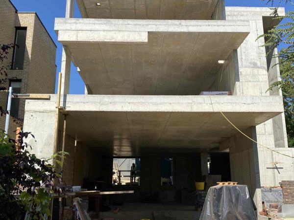 Builders in Surrey